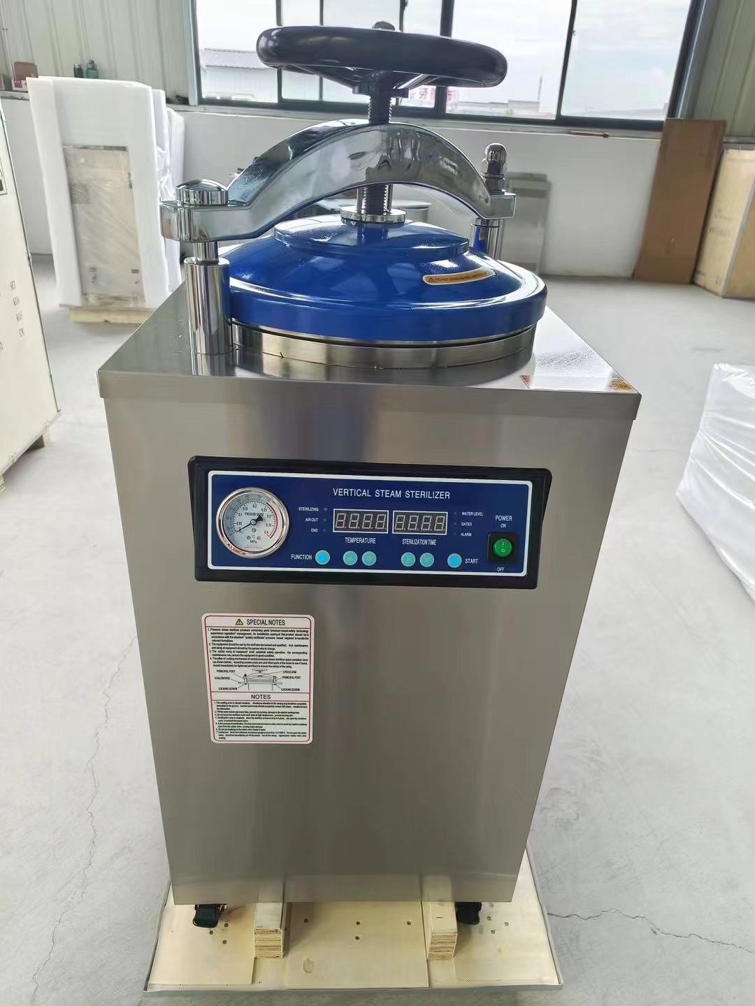 Vertical Steam Sterilizer Autoclave Lab Autoclaves： A Premier Export to Russia for Unmatched Sterilization_复制